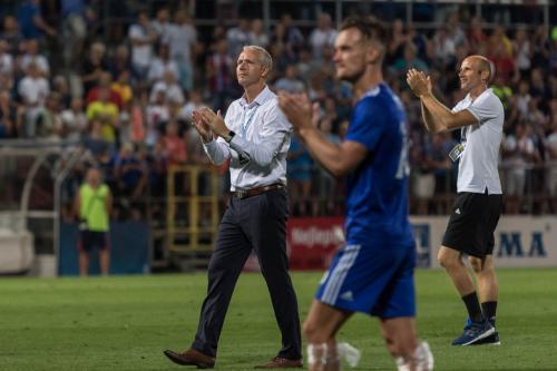 I realizační tým šel poděkovat celému stadiónu za atmosféru