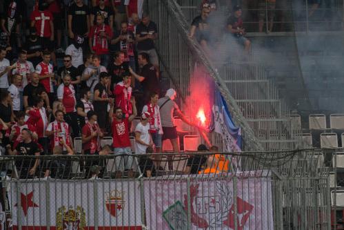 Slávisté pálí skrojené flagy Sigmy - Ultras Babice