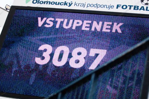 Na utkáních přišlo smutných 3087 diváků (resp. bylo vydáno lístků) Na LFA by se měli zamyslet nad termíny soutěže