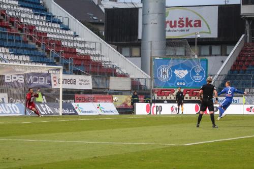 Plšek penaltu neproměnil