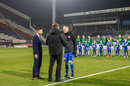 Venca Jemelka přebírá cena za Fair Play