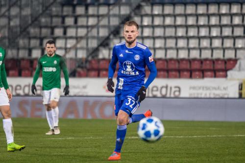 Vít Beneš na pažitu Androva stadionu v utkání s FK Jablonec, posledním zaměstnavatelem v Česku